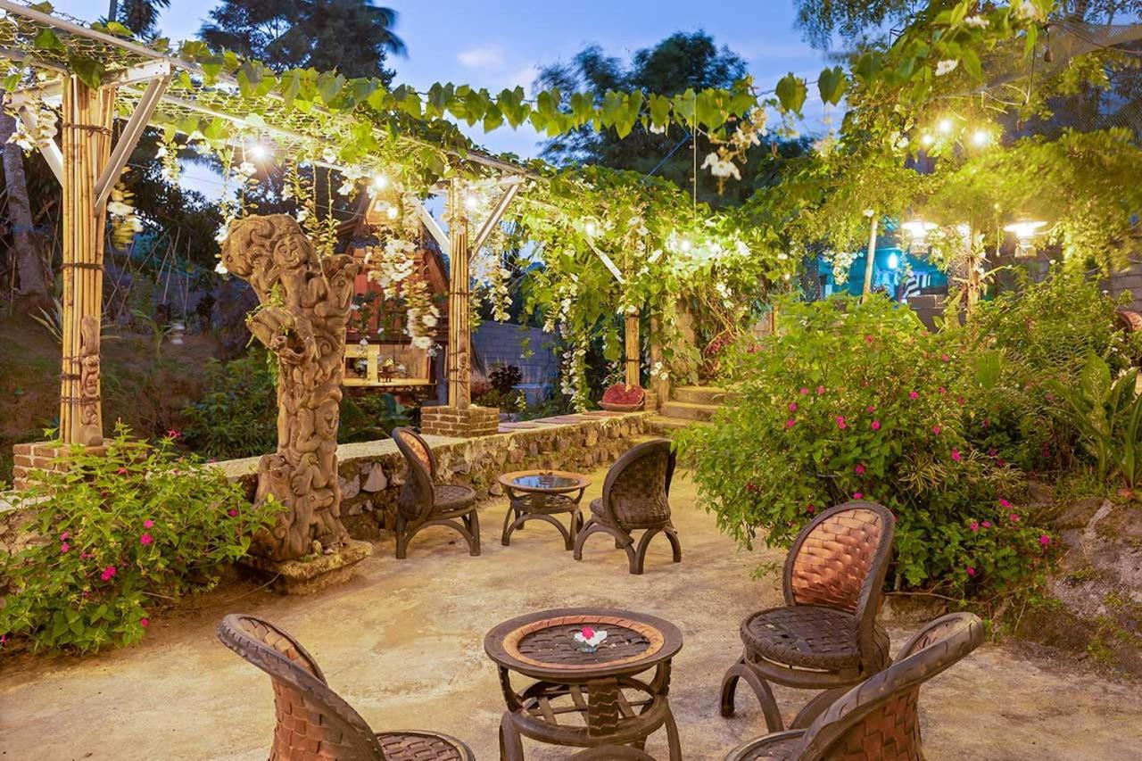 Onong'S Homestay & Cafe Tomohon Zewnętrze zdjęcie