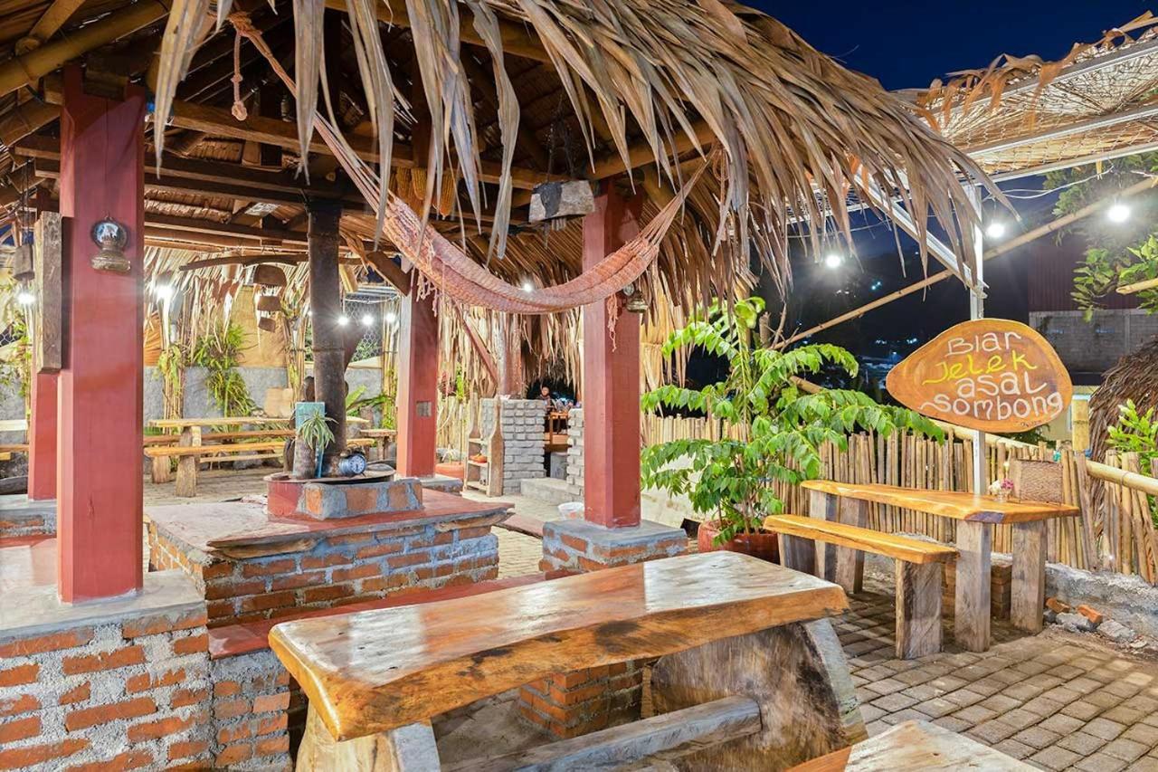 Onong'S Homestay & Cafe Tomohon Zewnętrze zdjęcie